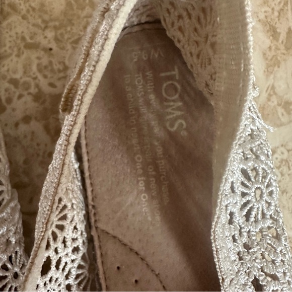 Womens TOMS Alpargata Crochet Slip-On Casual Shoe - Cream Size 9.5 - Picture 8 of 10